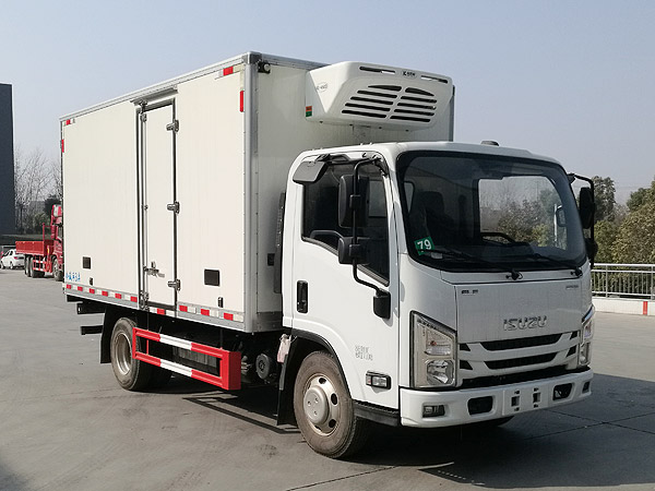 程力威牌CLW5041XLCJDP型冷藏車(chē)